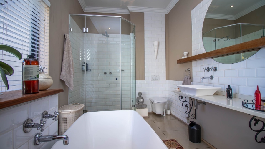 3 Bedroom Property for Sale in The Coves North West